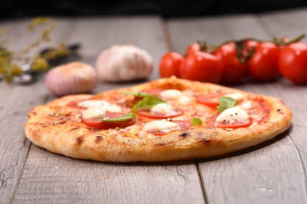 Cheesy Tandoori Pizza